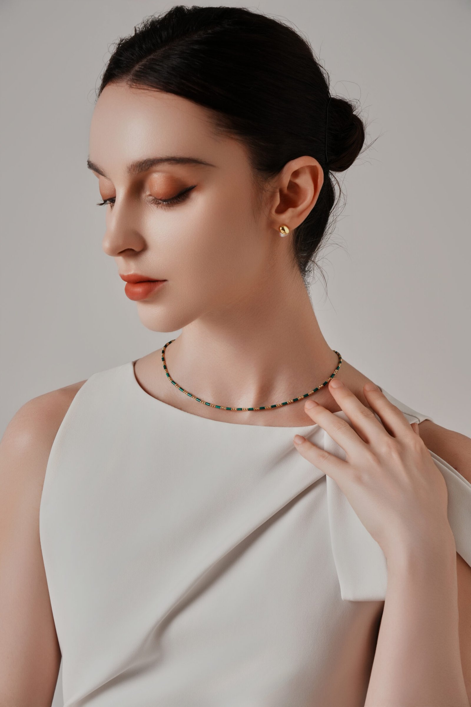 Zen Aritisan Green Enamel Beaded Necklace - 图片 3